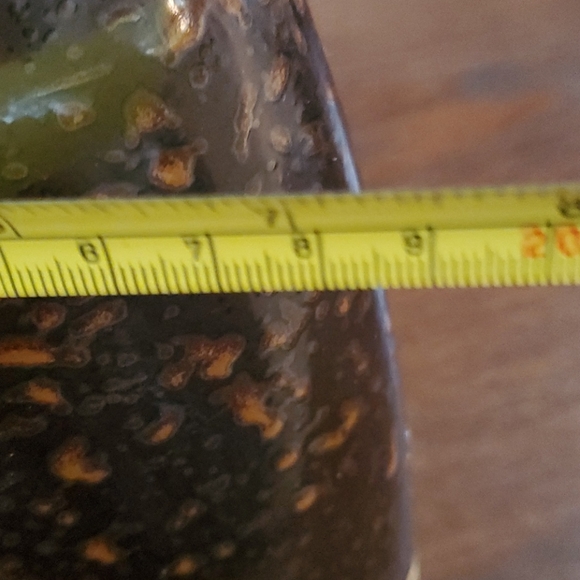 DECORATIVE CERAMIC  VASE - Picture 7 of 9